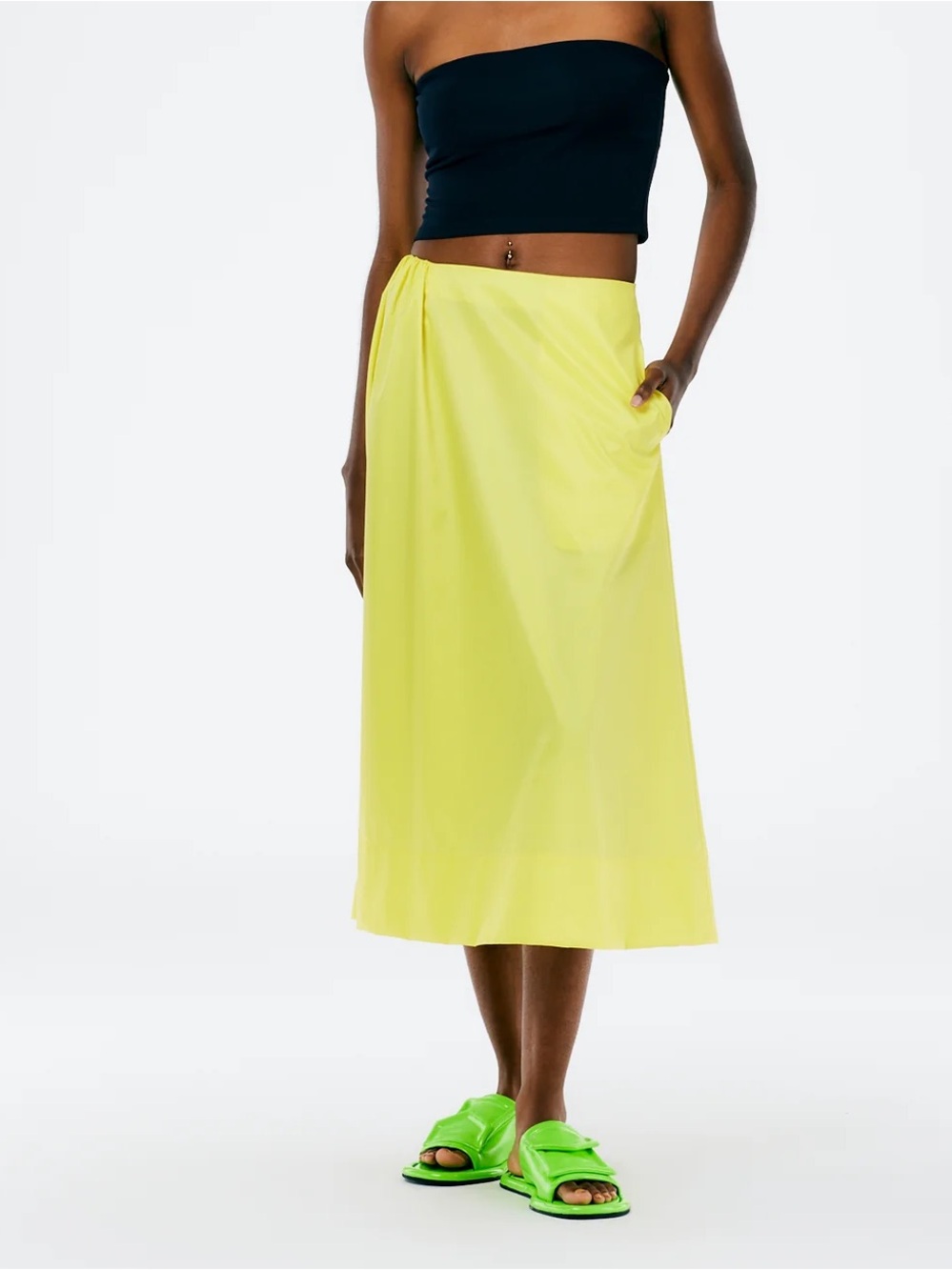 Sold out
Italian Sporty Nylon Side Shirred Circle Skirt
Regular price $445